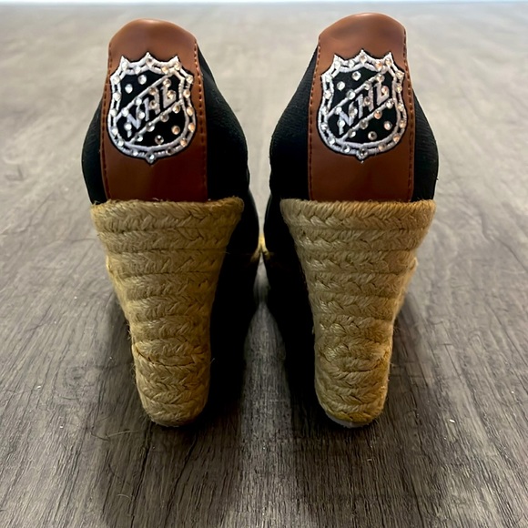 NHL Detroit Red Wings Size 7 NEVER WORN Wedge - Picture 4 of 8